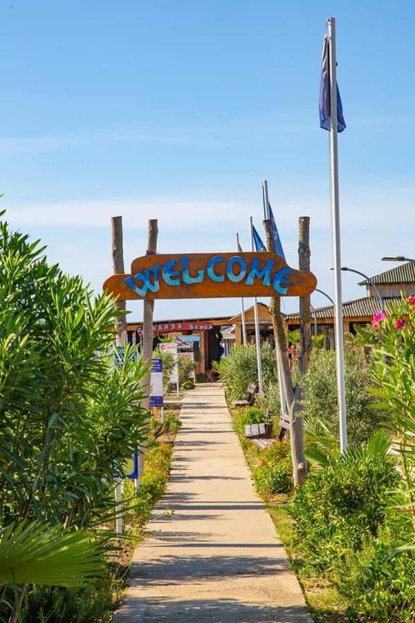 הוילה אולסינץ' Saranda Beach Bungalow מראה חיצוני תמונה