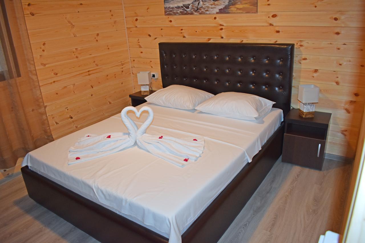 הוילה אולסינץ' Saranda Beach Bungalow מראה חיצוני תמונה