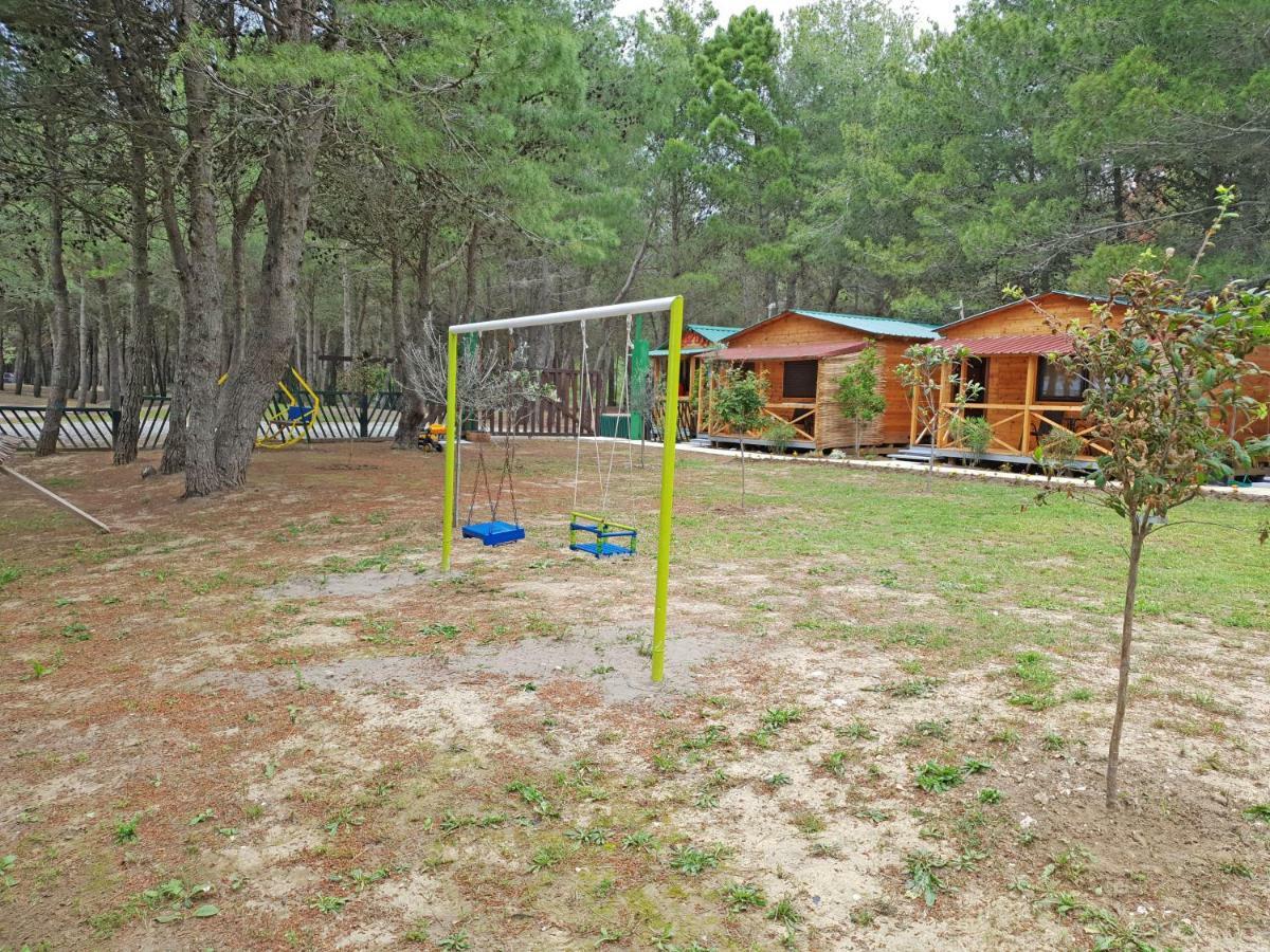 הוילה אולסינץ' Saranda Beach Bungalow מראה חיצוני תמונה